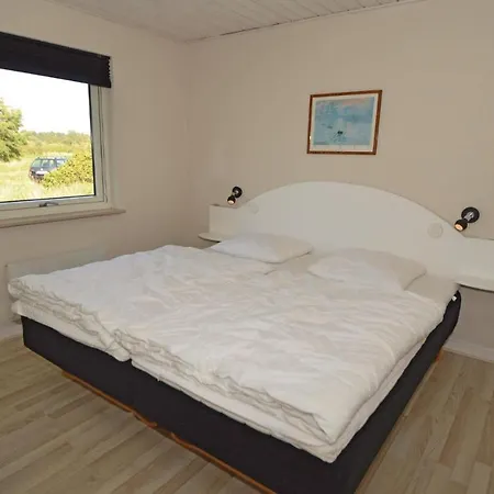 Dom wakacyjny 5 Bedroom Pet Friendly In Blavand