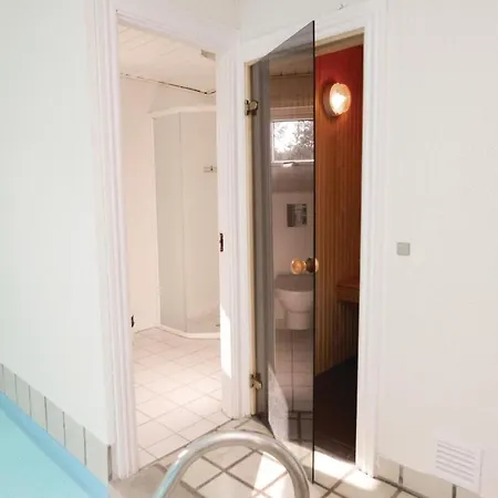 5 Bedroom Pet Friendly In Blavand 펜션